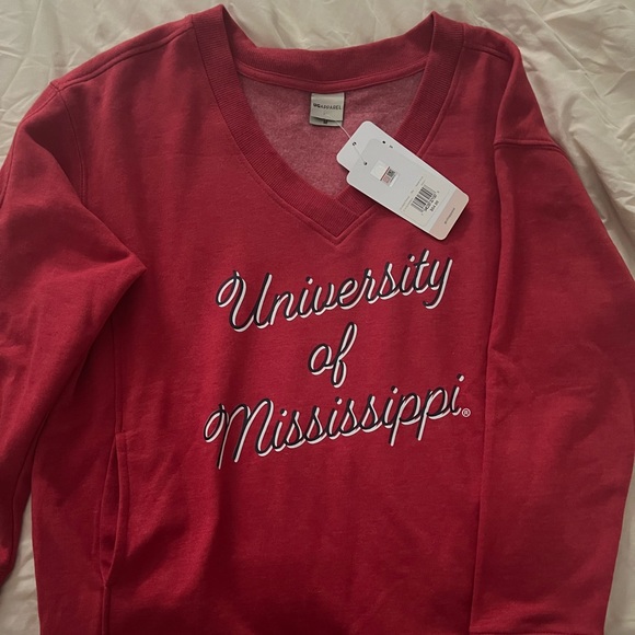 University of Mississippi NWT women sweatshirt.  Paid $64.98 - Picture 1 of 1